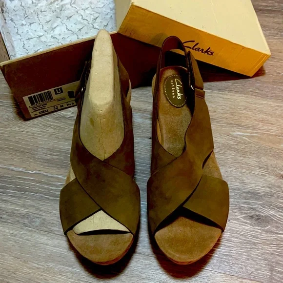 NEW in box Clarks COMFORTABLE Caslynn Shae Khaki Shoes US 12 - Picture 5 of 6